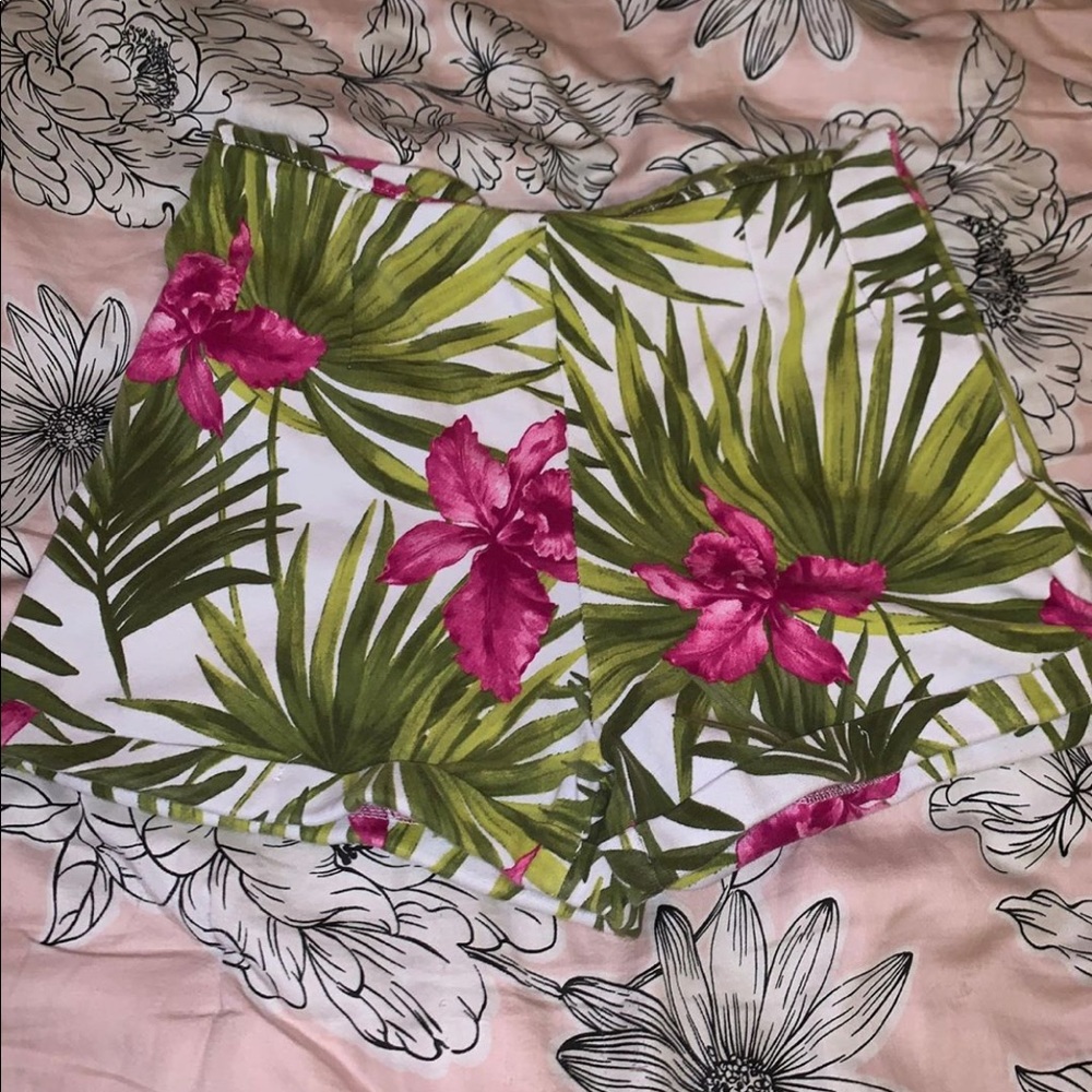 Brandy Melville tropical shorts